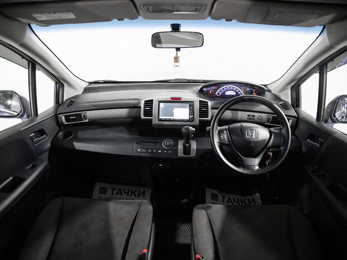 Honda Freed 2011 - фото автомобиля