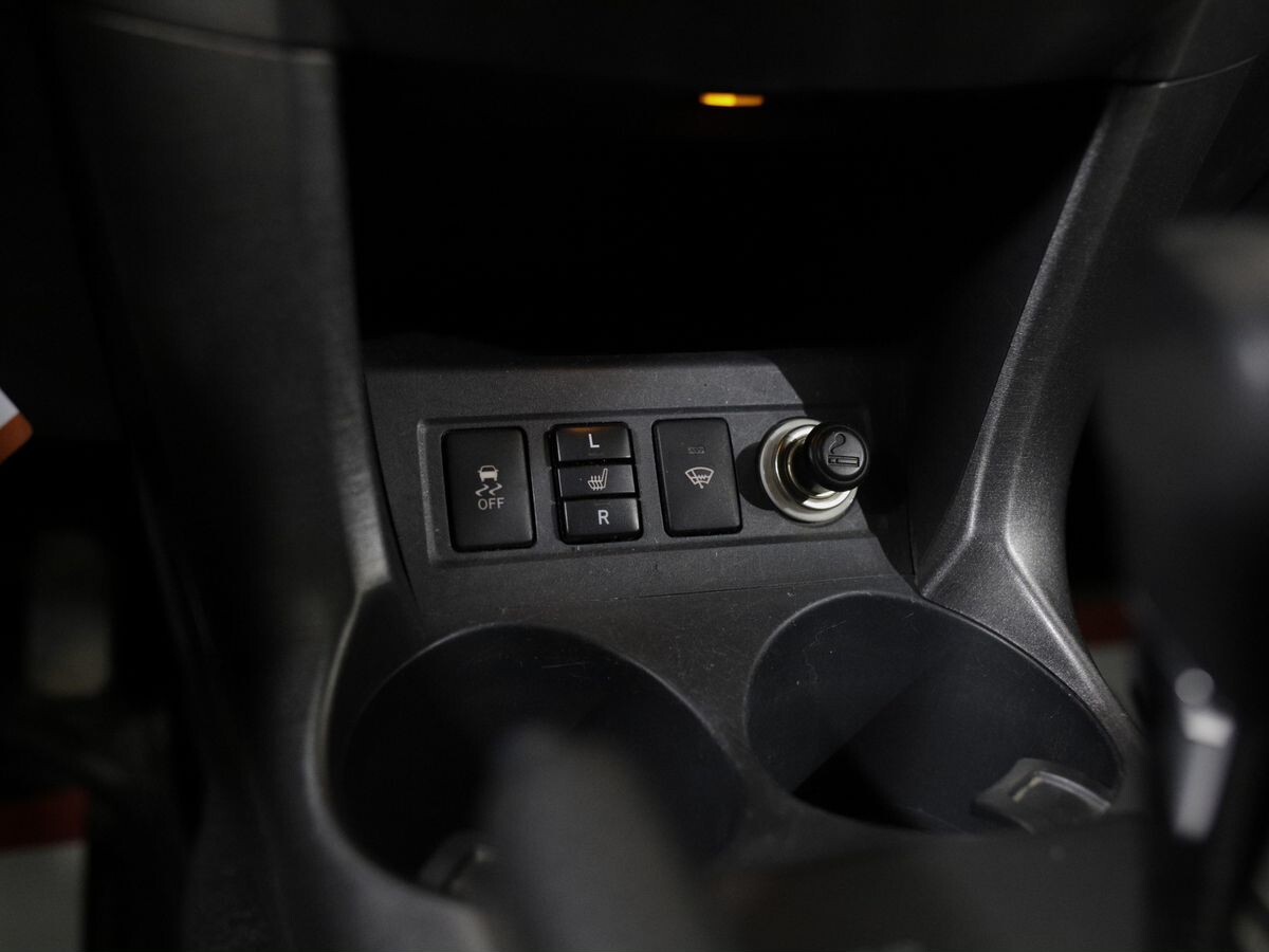 Toyota RAV4 2010 - фото автомобиля