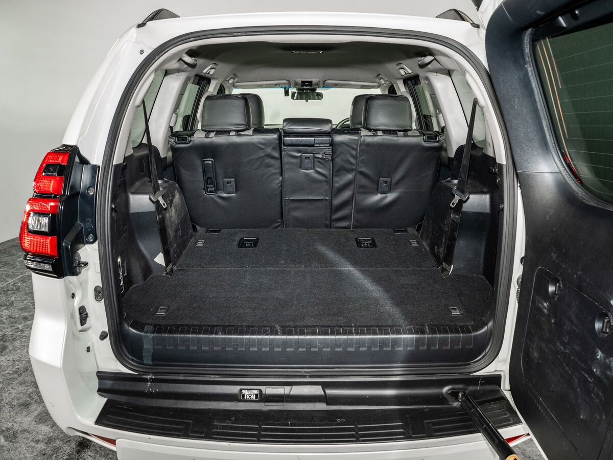 Toyota Land Cruiser Prado 2019 - фото автомобиля