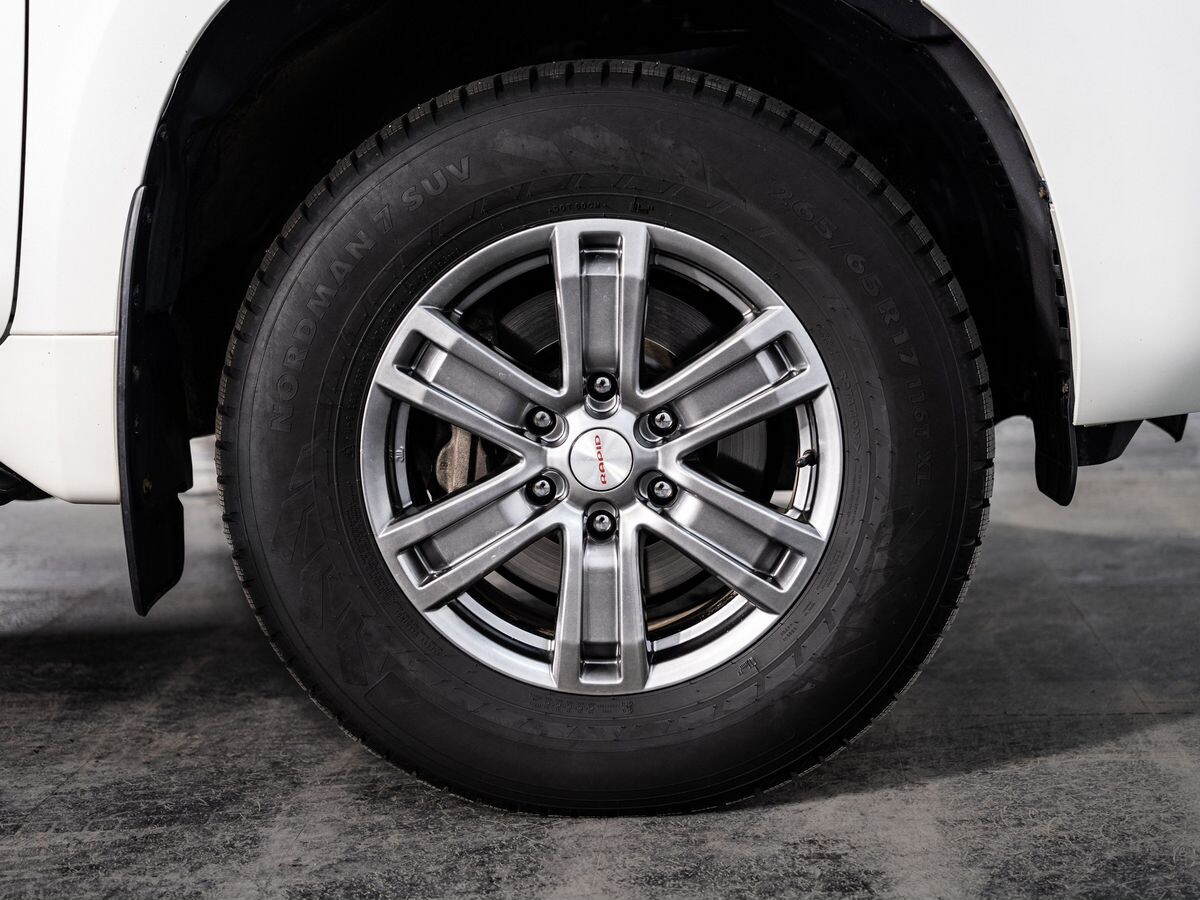 Toyota Land Cruiser Prado 2019 - фото автомобиля