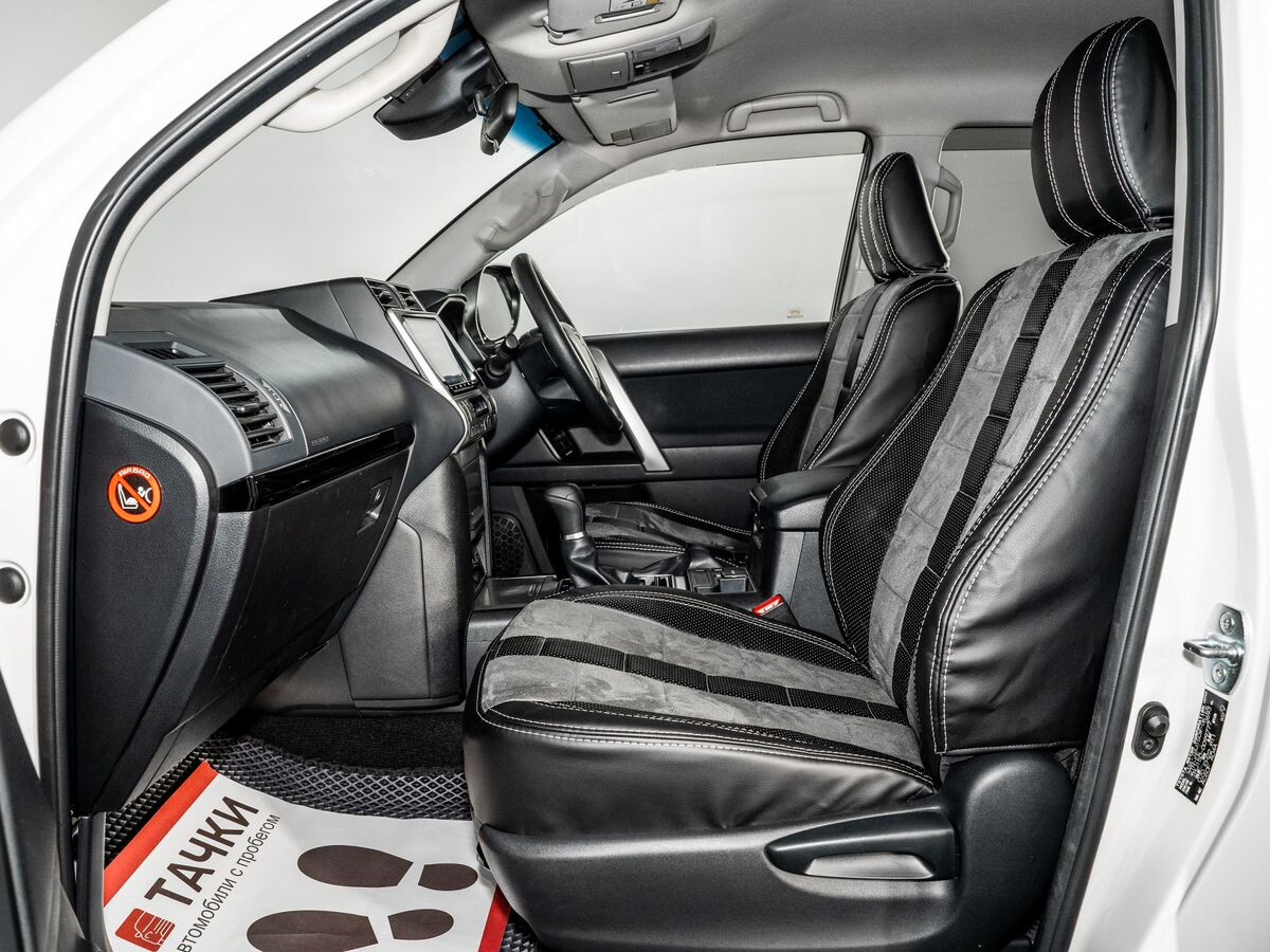 Toyota Land Cruiser Prado 2019 - фото автомобиля