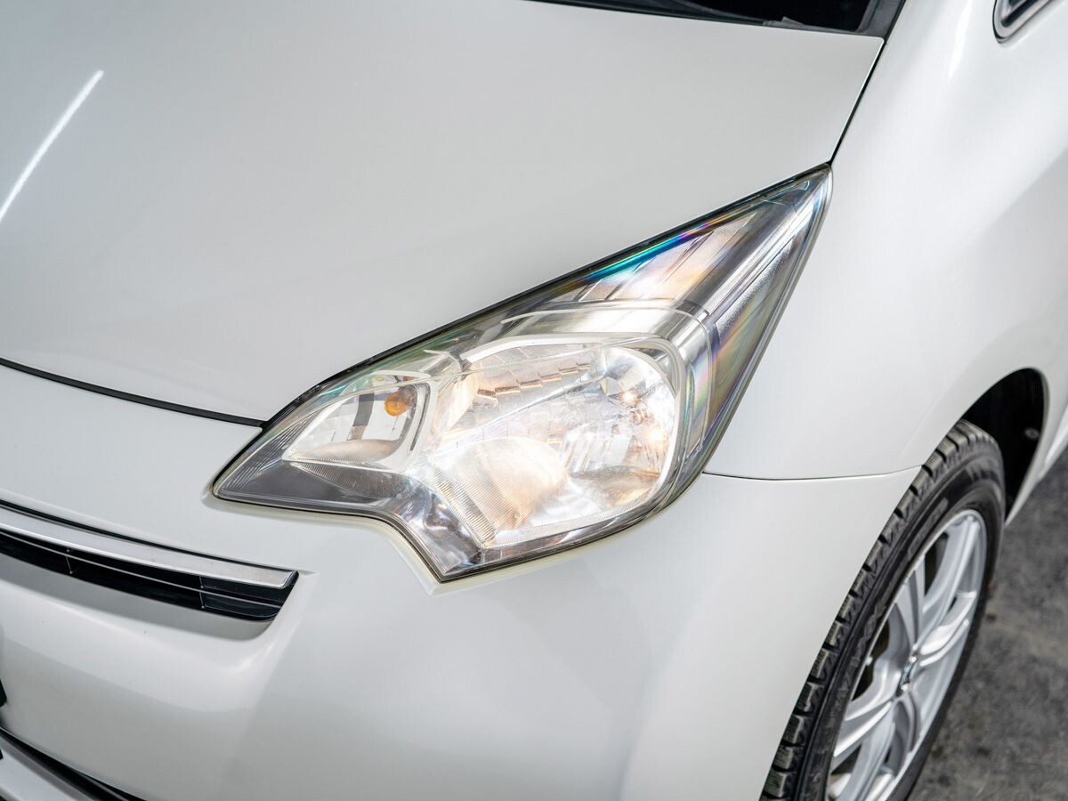 Toyota Ractis 2011 - фото автомобиля