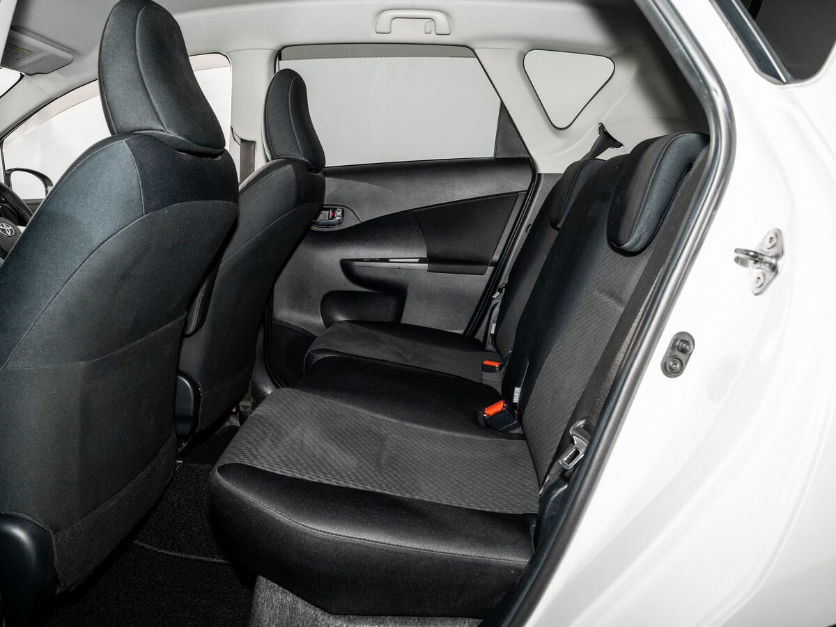 Toyota Ractis 2011 - фото автомобиля