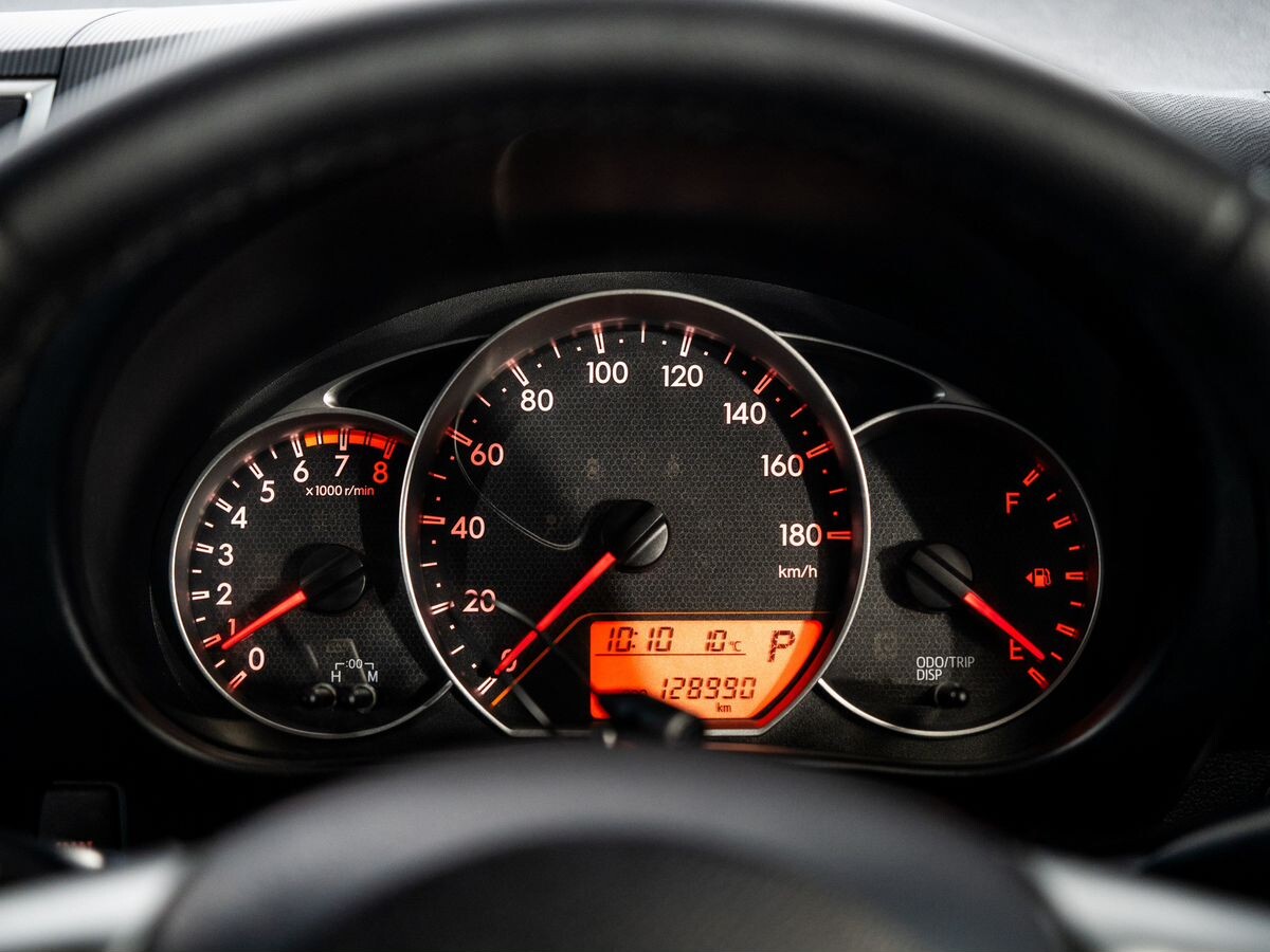 Toyota Ractis 2011 - фото автомобиля