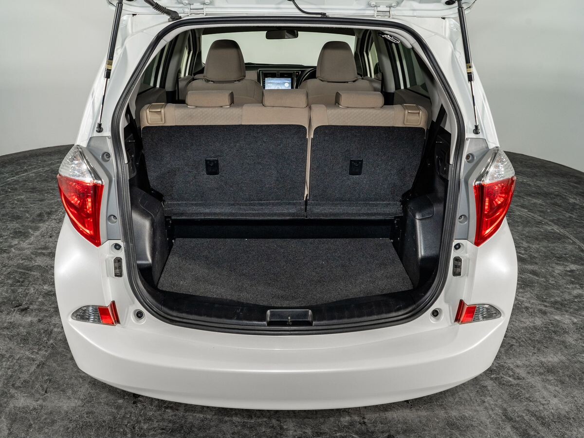 Toyota Ractis 2013 - фото автомобиля