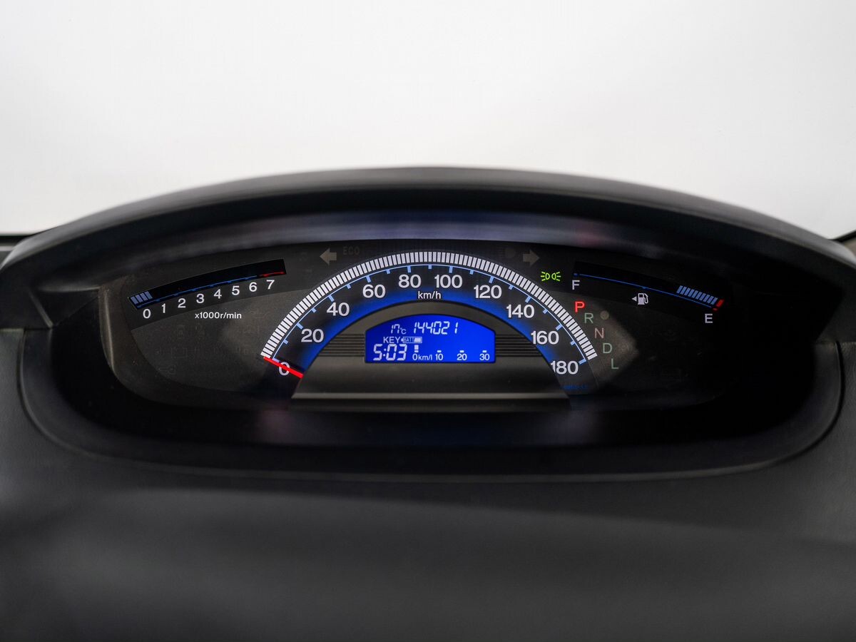 Honda Freed 2012 - фото автомобиля