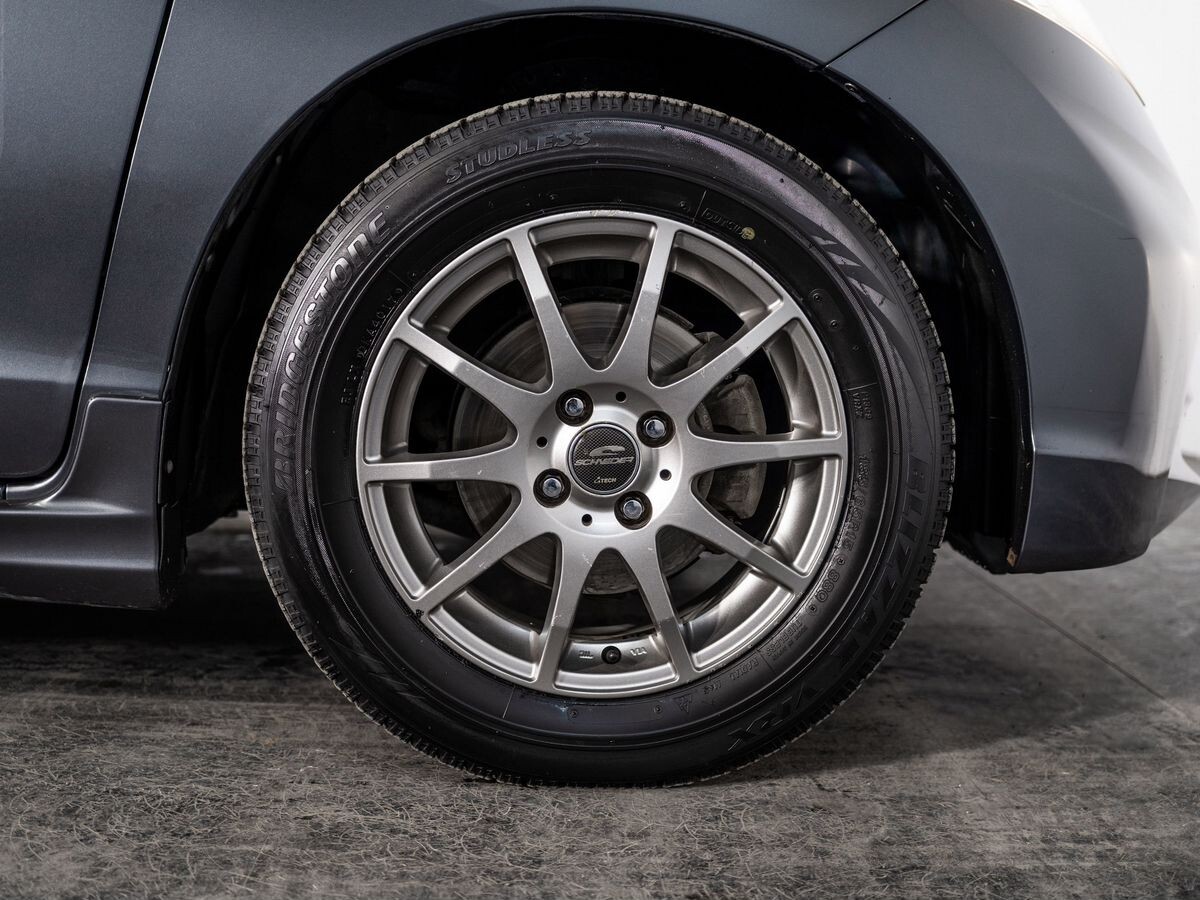 Honda Freed 2012 - фото автомобиля