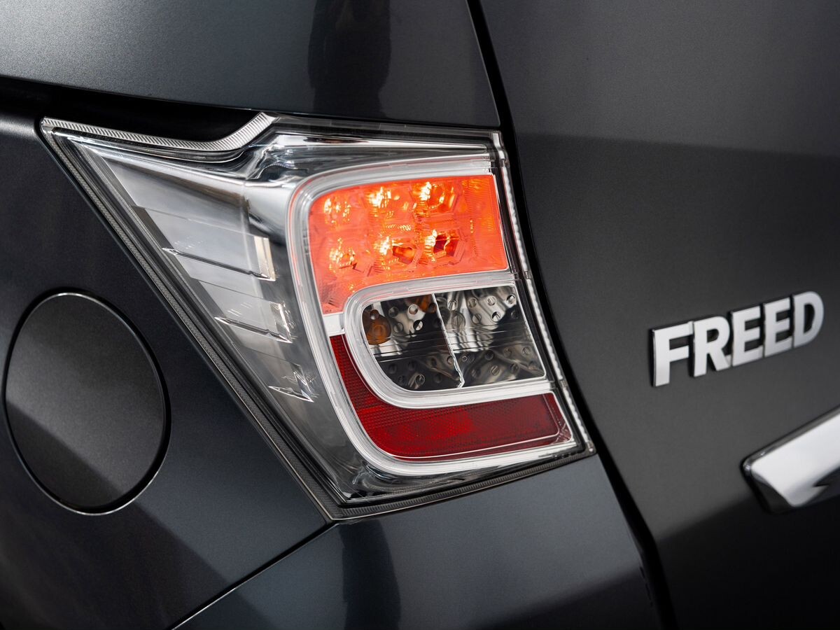 Honda Freed 2012 - фото автомобиля