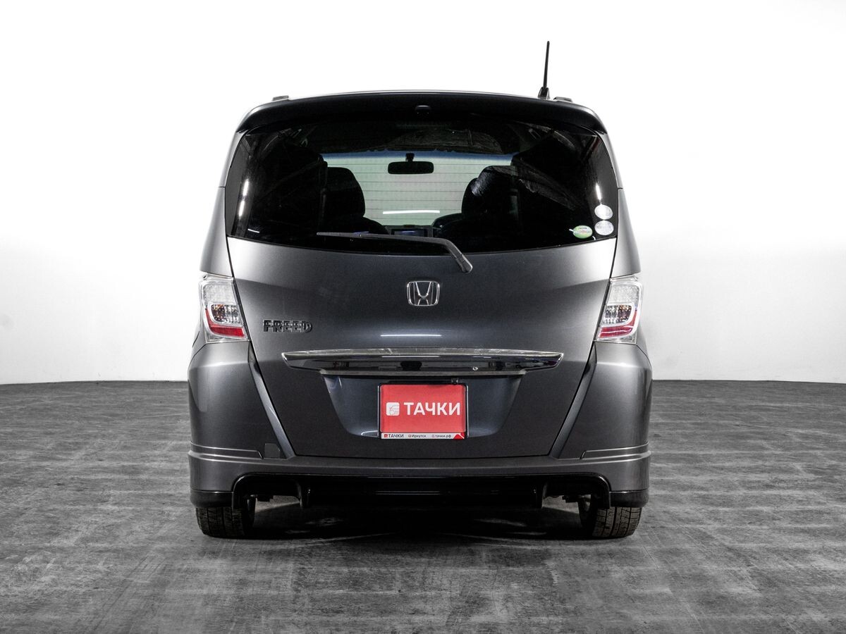 Honda Freed 2012 - фото автомобиля