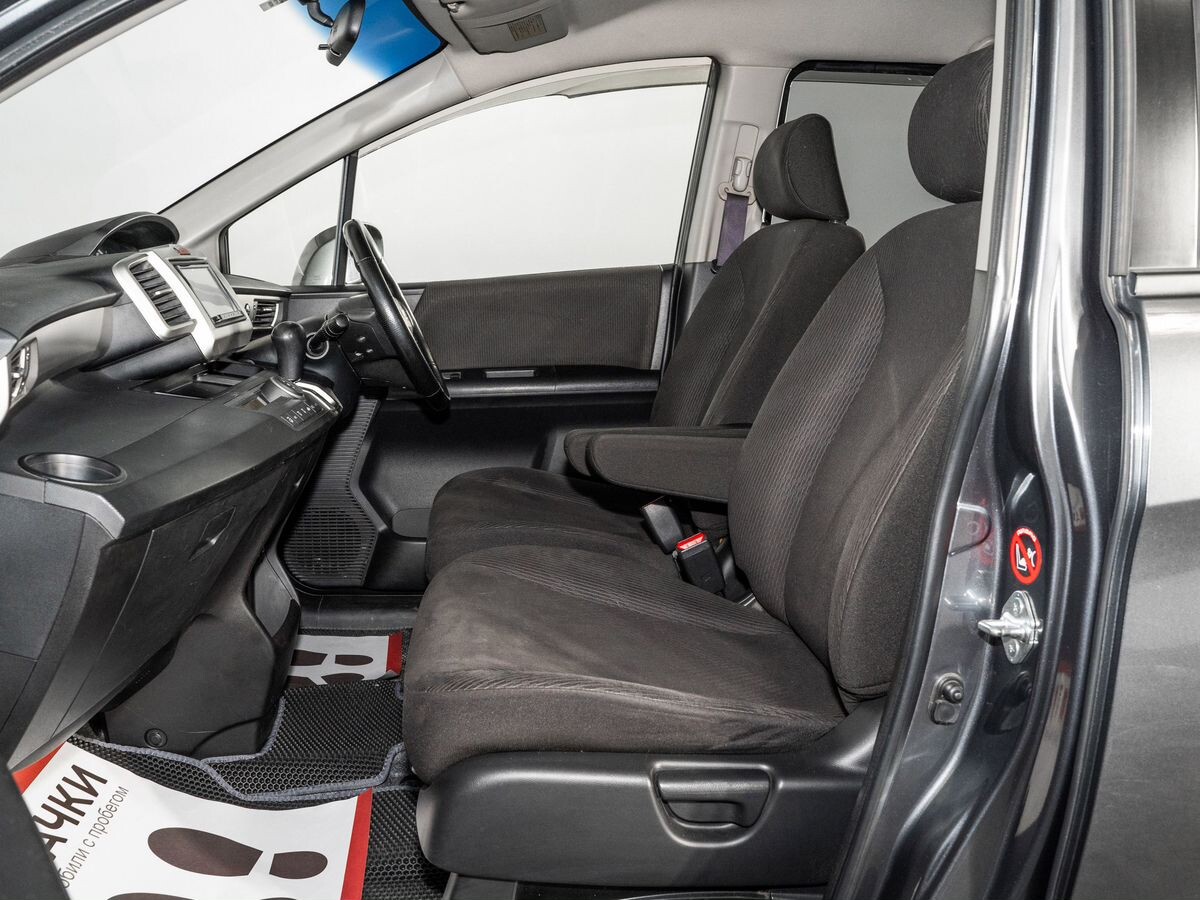 Honda Freed 2012 - фото автомобиля