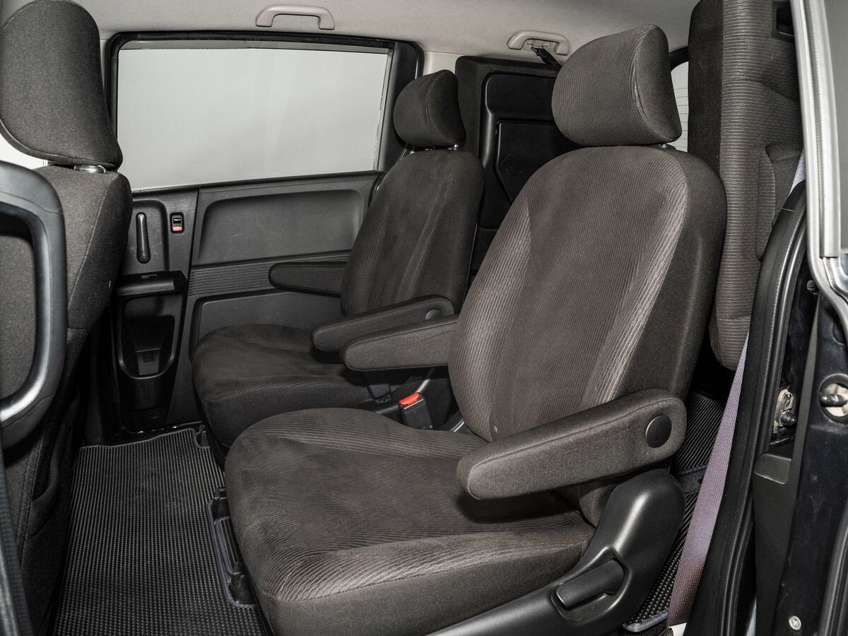 Honda Freed 2012 - фото автомобиля