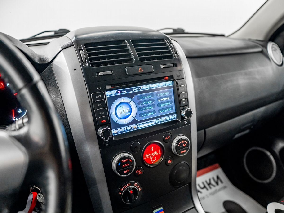 Suzuki Grand Vitara 2010 - фото автомобиля