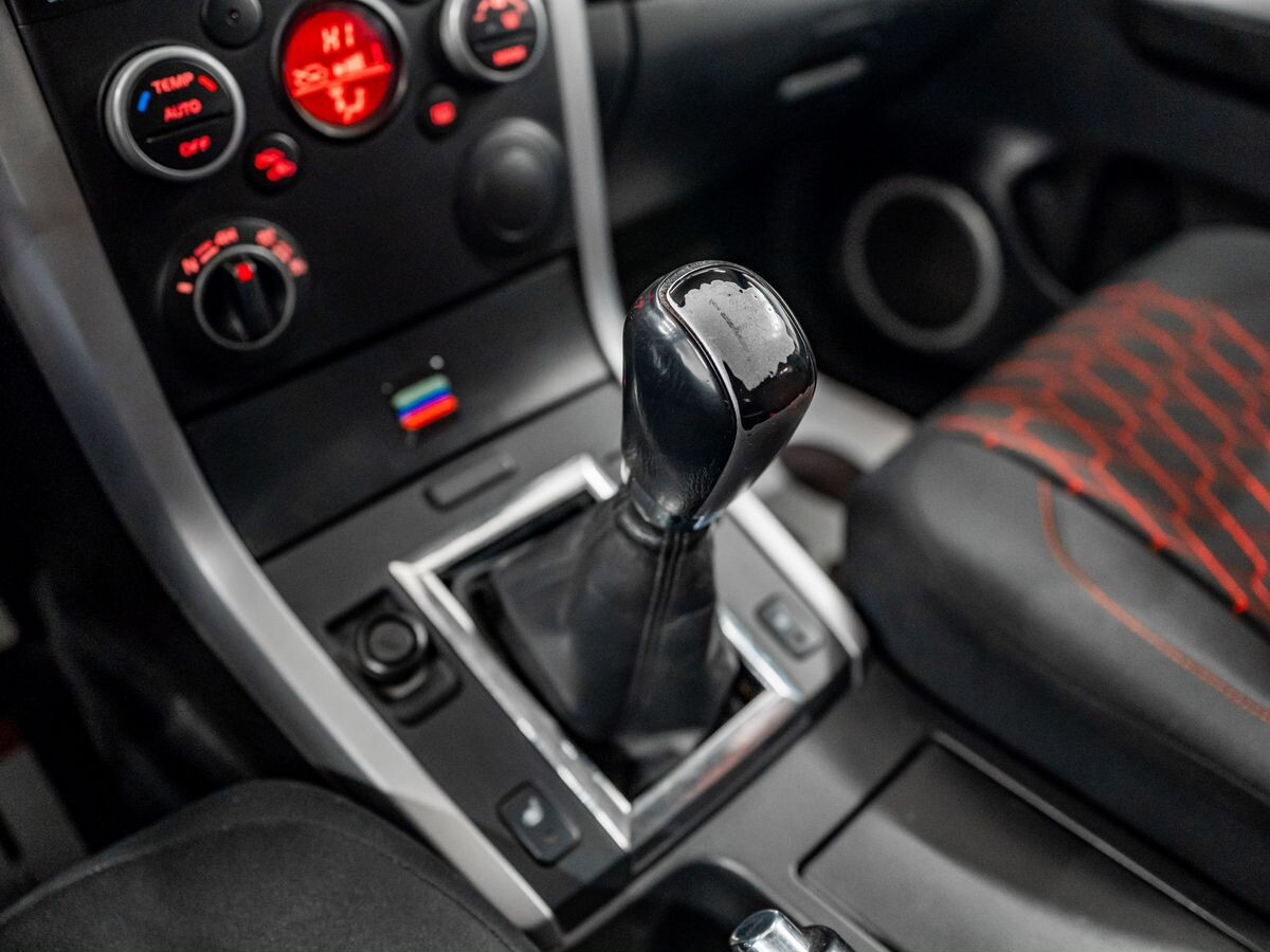 Suzuki Grand Vitara 2010 - фото автомобиля