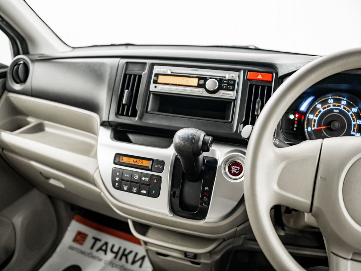 Honda N-WGN 2013 - фото автомобиля