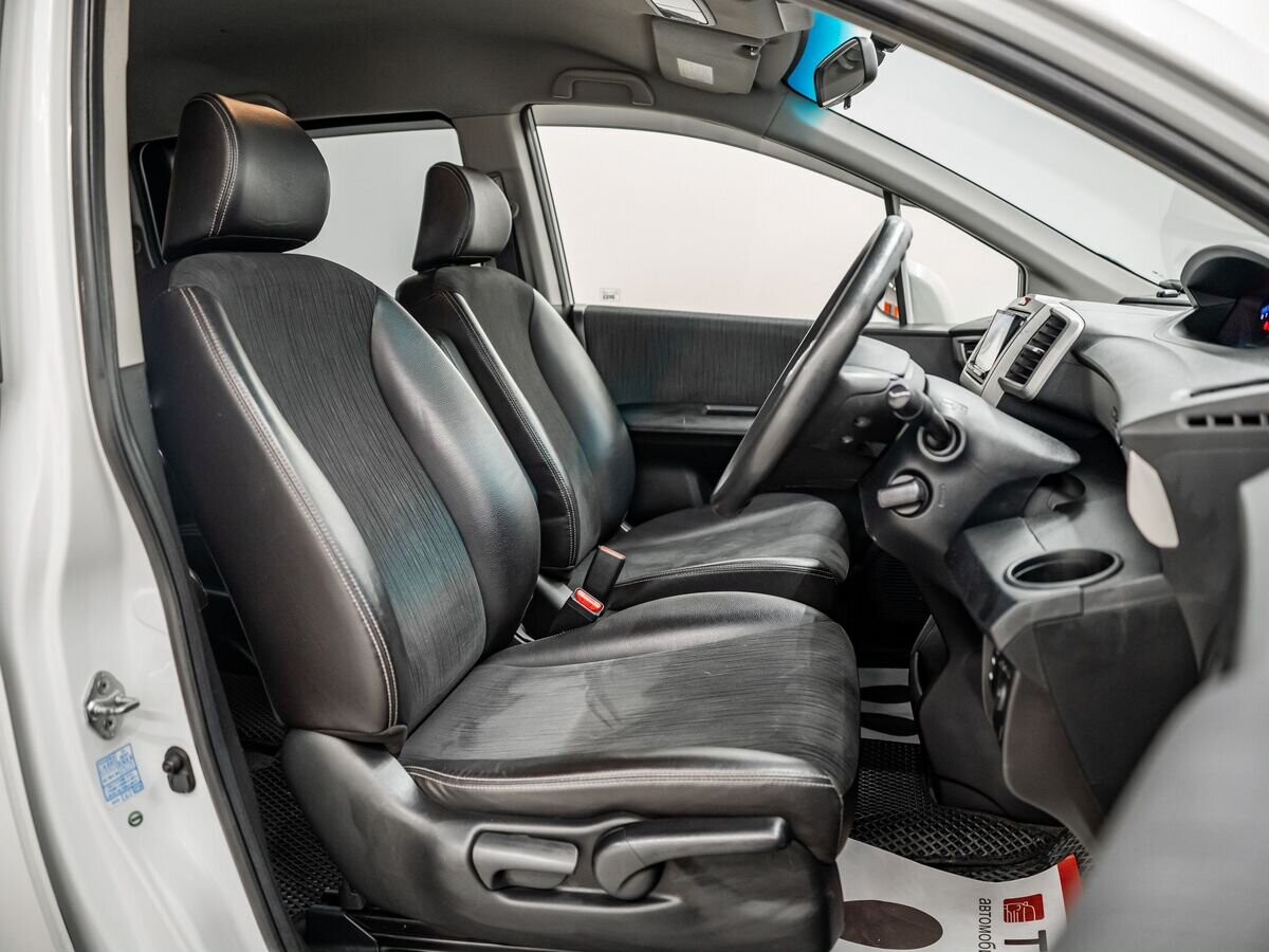 Honda Freed 2014 - фото автомобиля