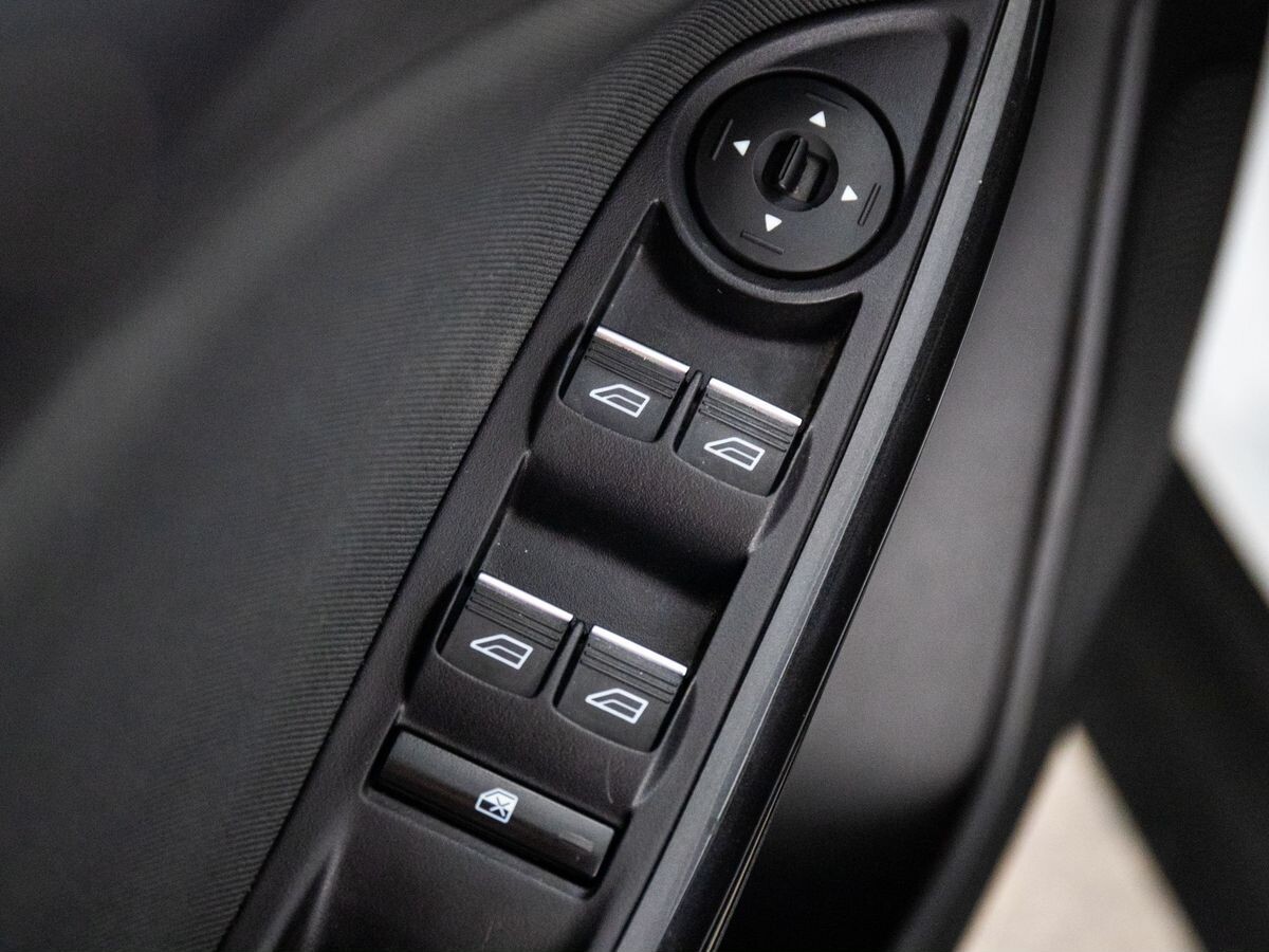 Ford Focus 2016 - фото автомобиля