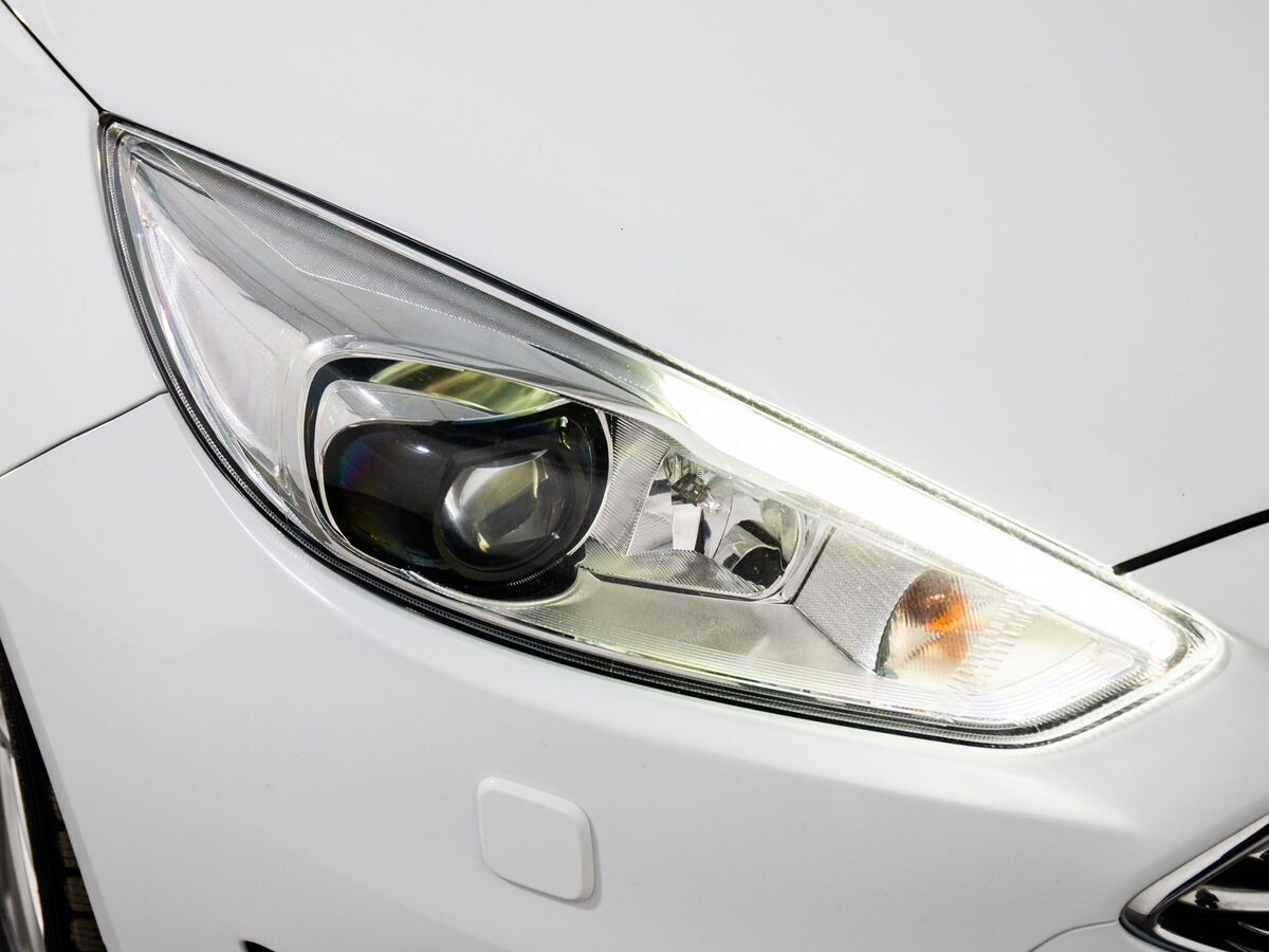 Ford Focus 2016 - фото автомобиля