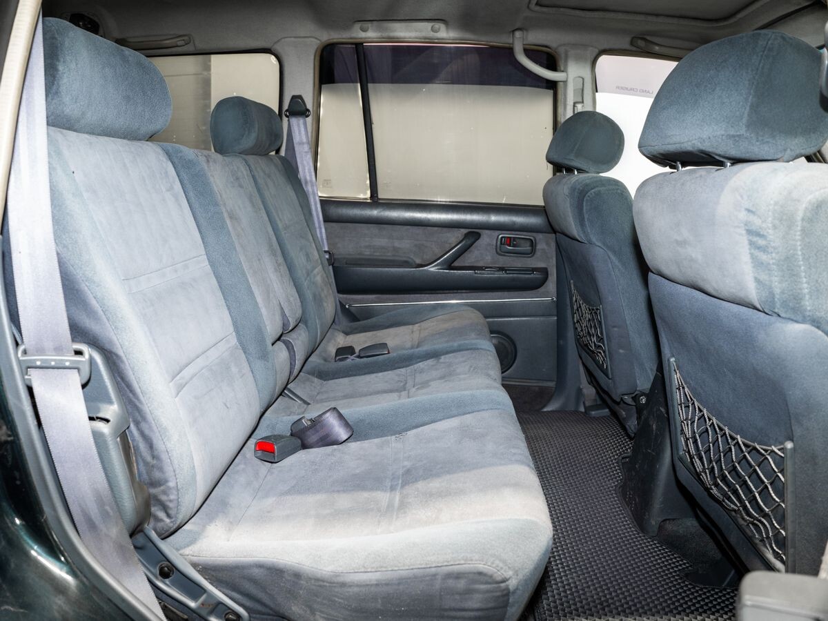 Toyota Land Cruiser 1995 - фото автомобиля