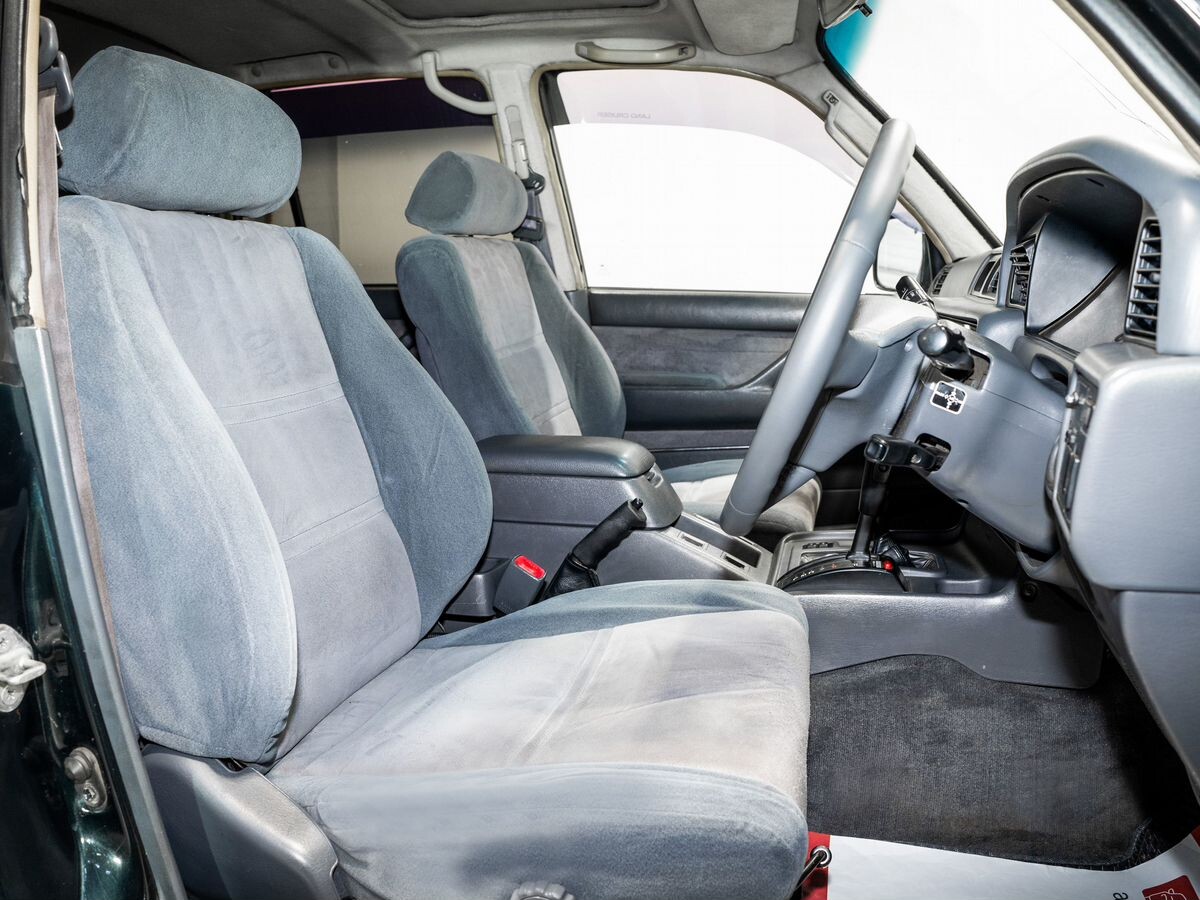 Toyota Land Cruiser 1995 - фото автомобиля