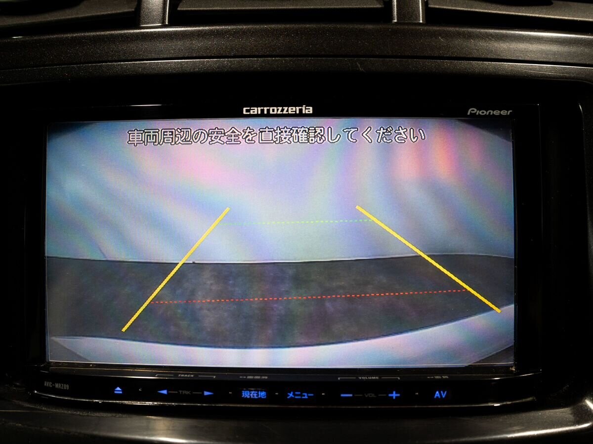 Toyota Prius Alpha 2012 - фото автомобиля