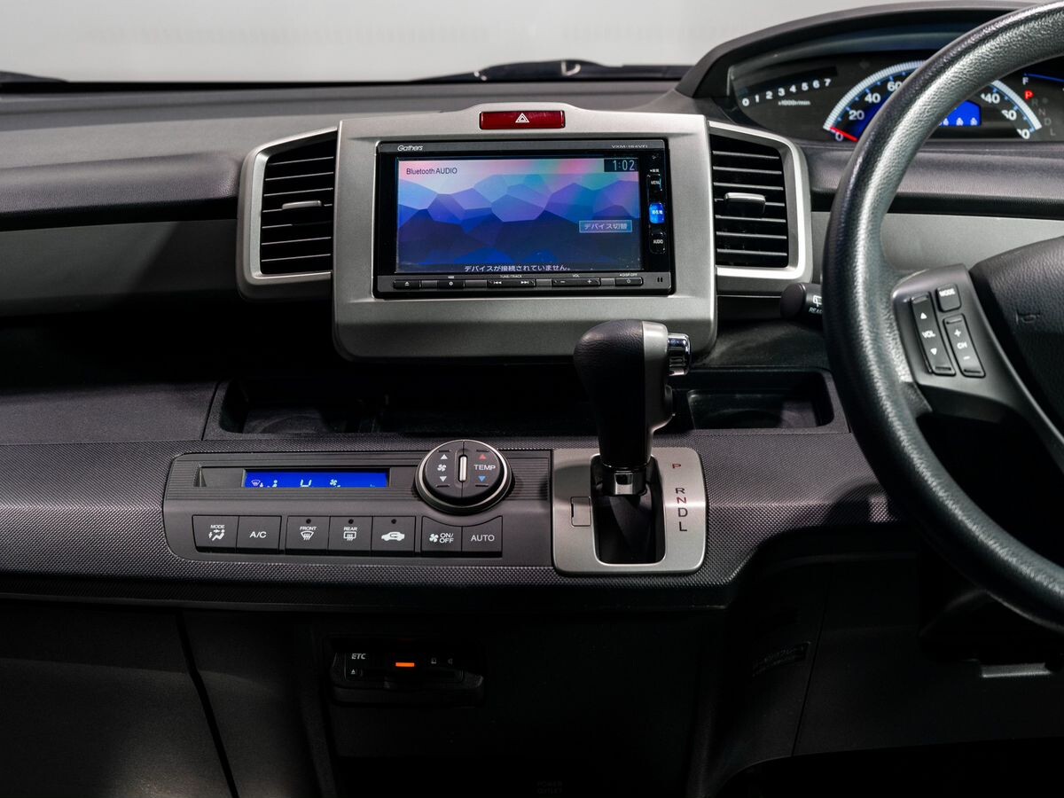 Honda Freed 2016 - фото автомобиля