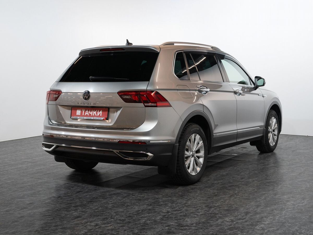 Volkswagen Tiguan 2021 - фото автомобиля