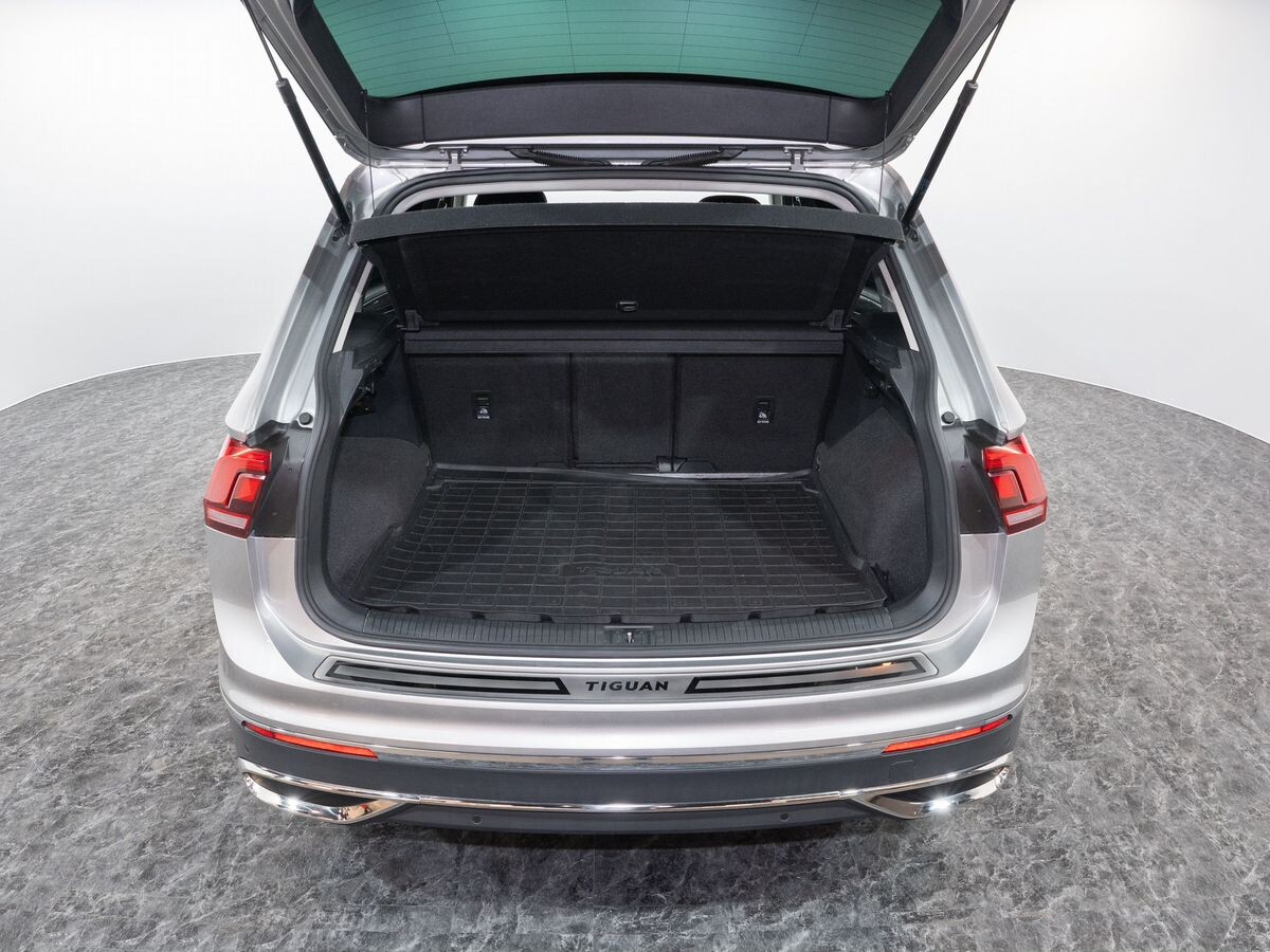 Volkswagen Tiguan 2021 - фото автомобиля