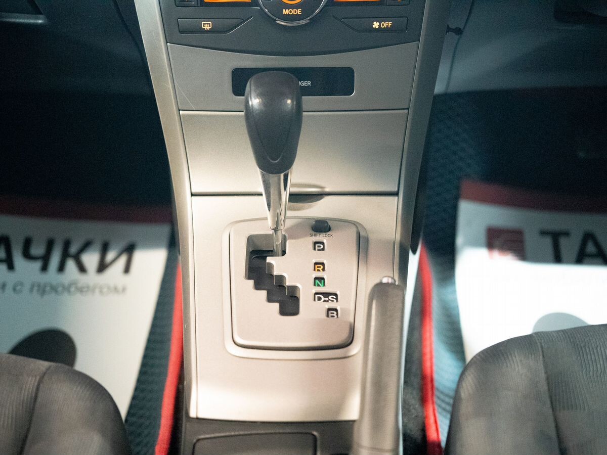 Toyota Corolla 2009 - фото автомобиля