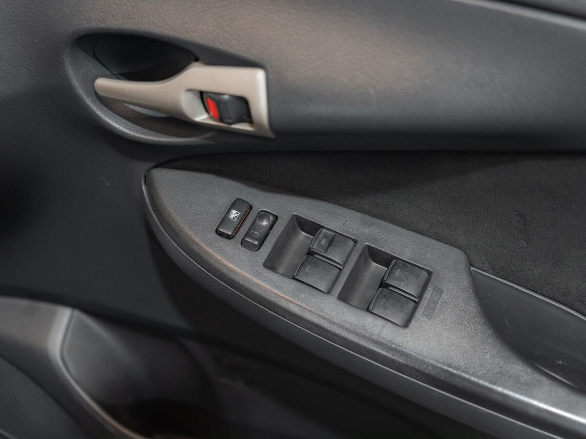 Toyota Corolla 2009 - фото автомобиля