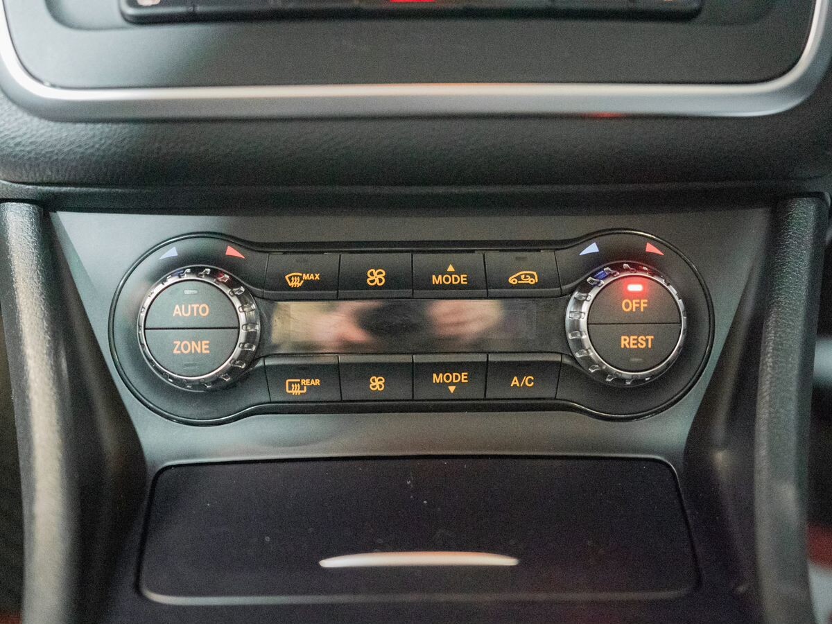 Mercedes-Benz GLA 2016 - фото автомобиля