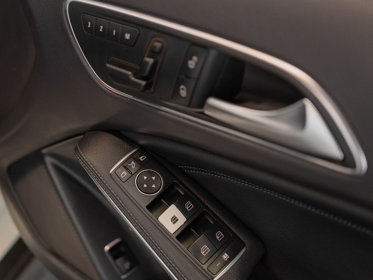 Mercedes-Benz GLA 2016 - фото автомобиля