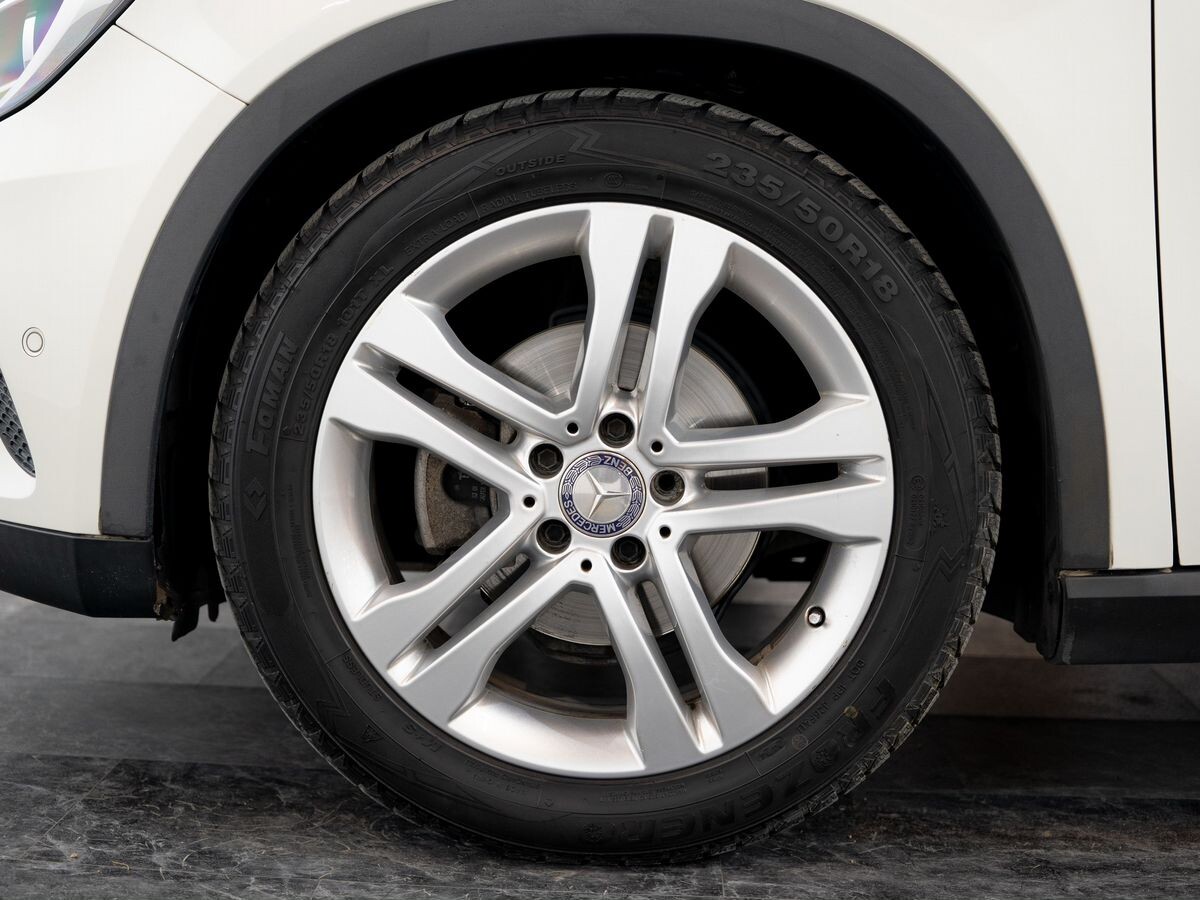 Mercedes-Benz GLA 2016 - фото автомобиля