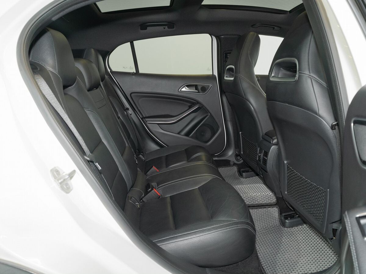 Mercedes-Benz GLA 2016 - фото автомобиля