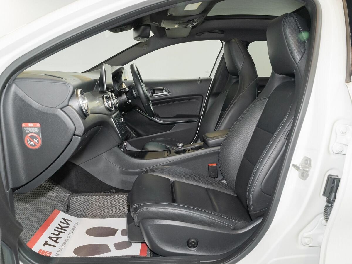 Mercedes-Benz GLA 2016 - фото автомобиля