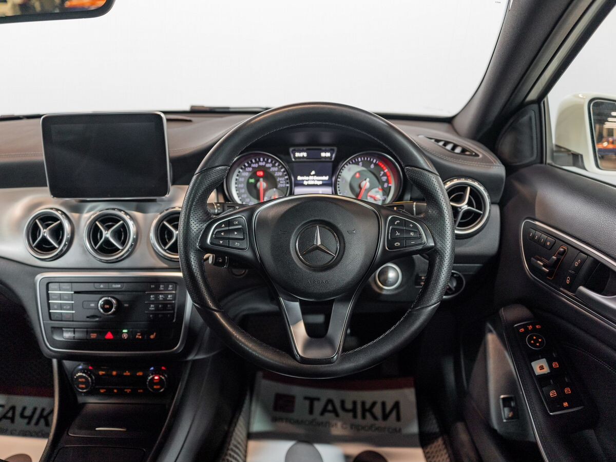 Mercedes-Benz GLA 2016 - фото автомобиля