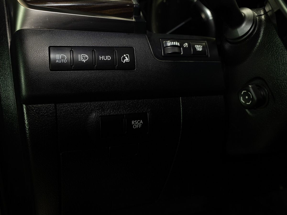 Lexus LX 2015 - фото автомобиля