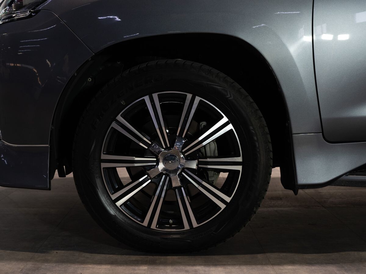 Lexus LX 2015 - фото автомобиля