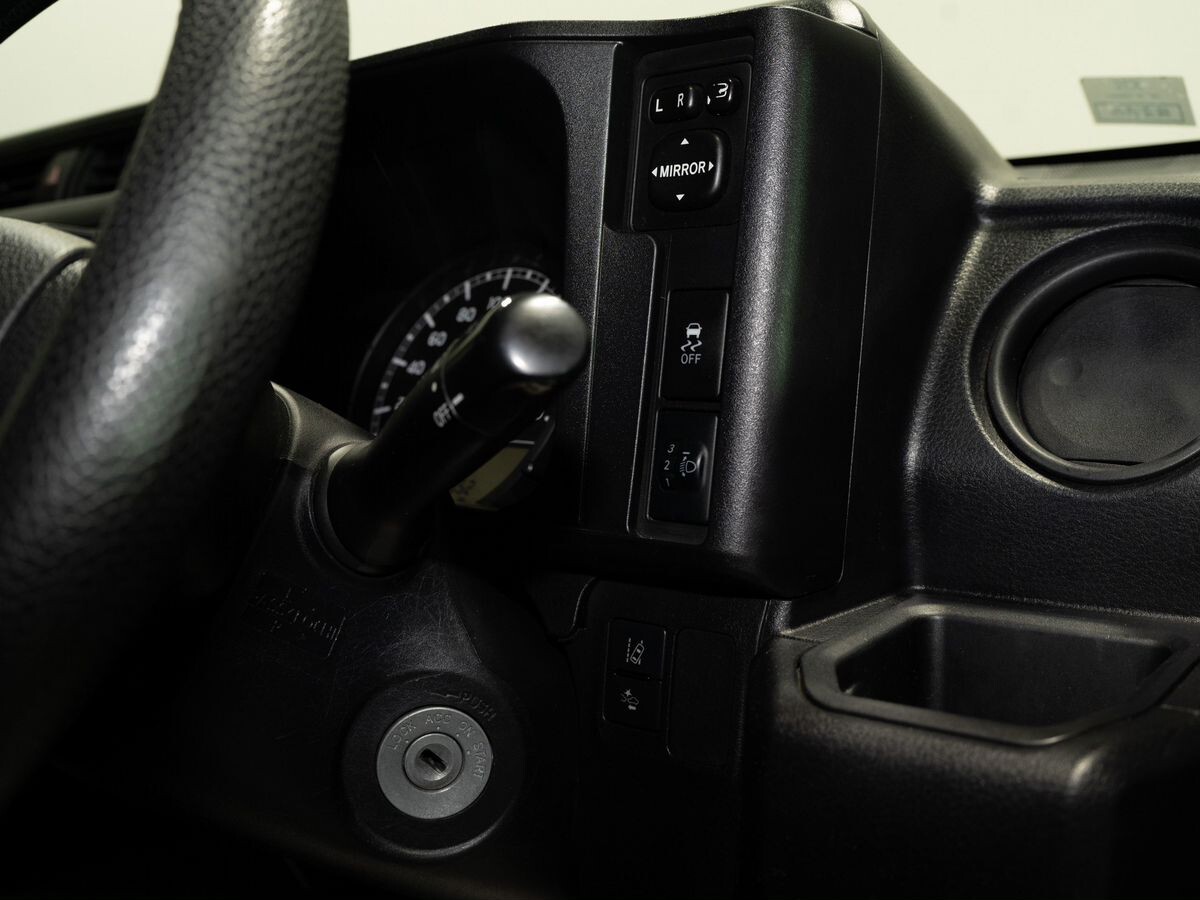 Toyota Succeed 2018 - фото автомобиля