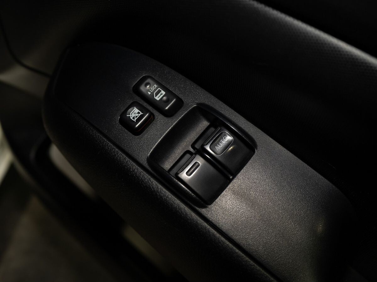 Toyota Succeed 2018 - фото автомобиля