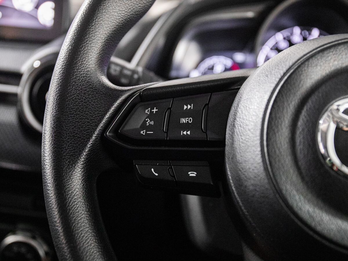 Mazda Demio 2018 - фото автомобиля