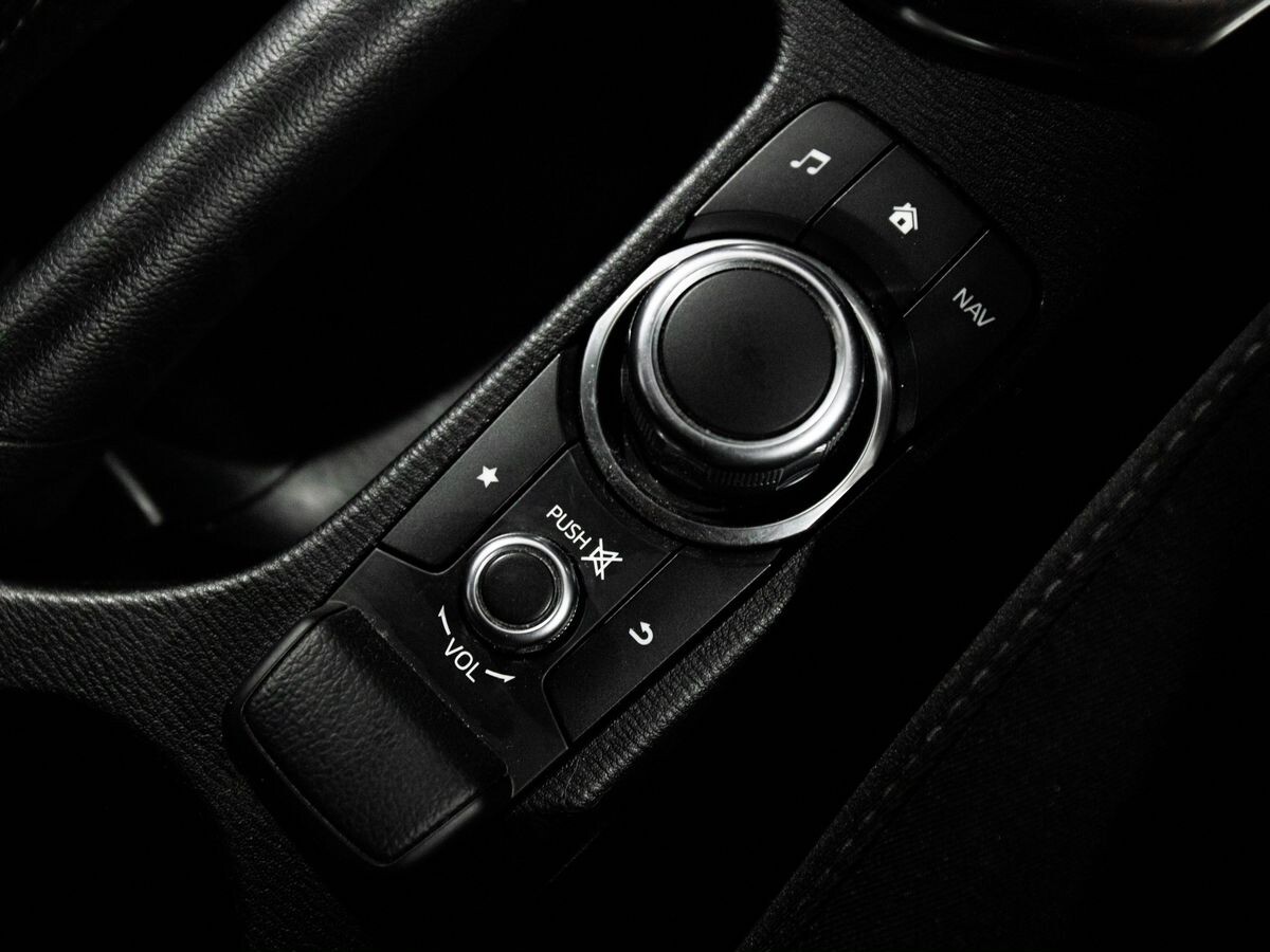 Mazda Demio 2018 - фото автомобиля