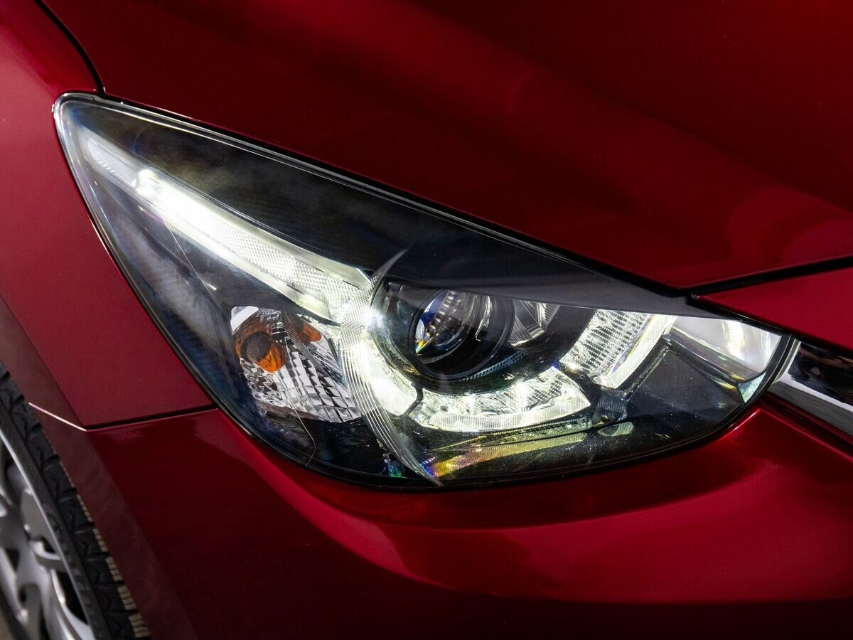 Mazda Demio 2018 - фото автомобиля