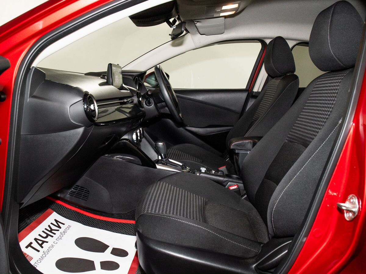 Mazda Demio 2018 - фото автомобиля