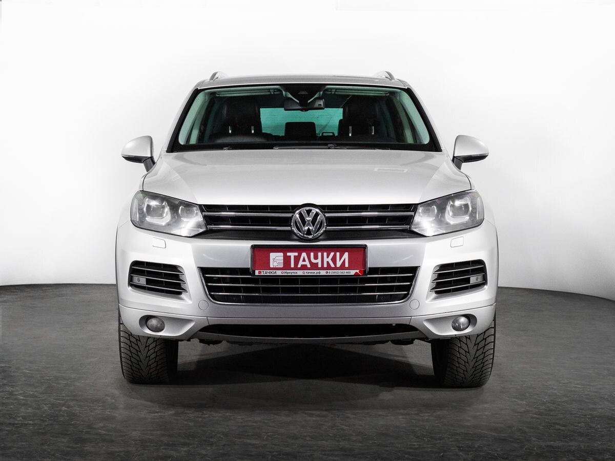 Volkswagen Touareg 2013 - фото автомобиля