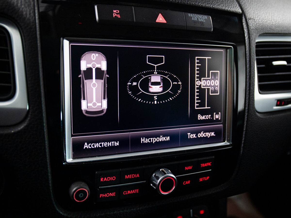 Volkswagen Touareg 2013 - фото автомобиля