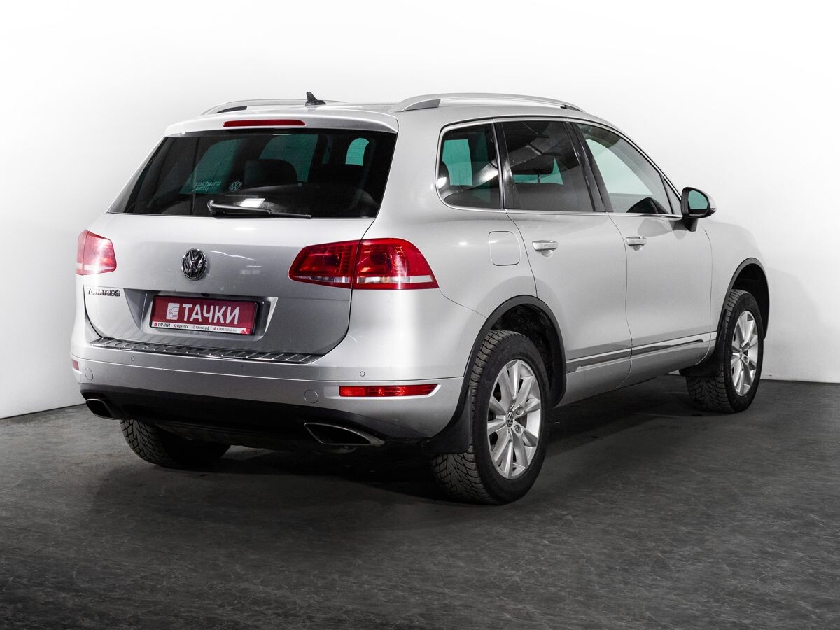 Volkswagen Touareg 2013 - фото автомобиля