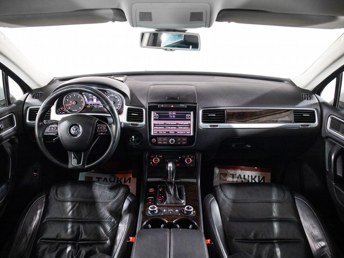 Volkswagen Touareg 2013 - фото автомобиля