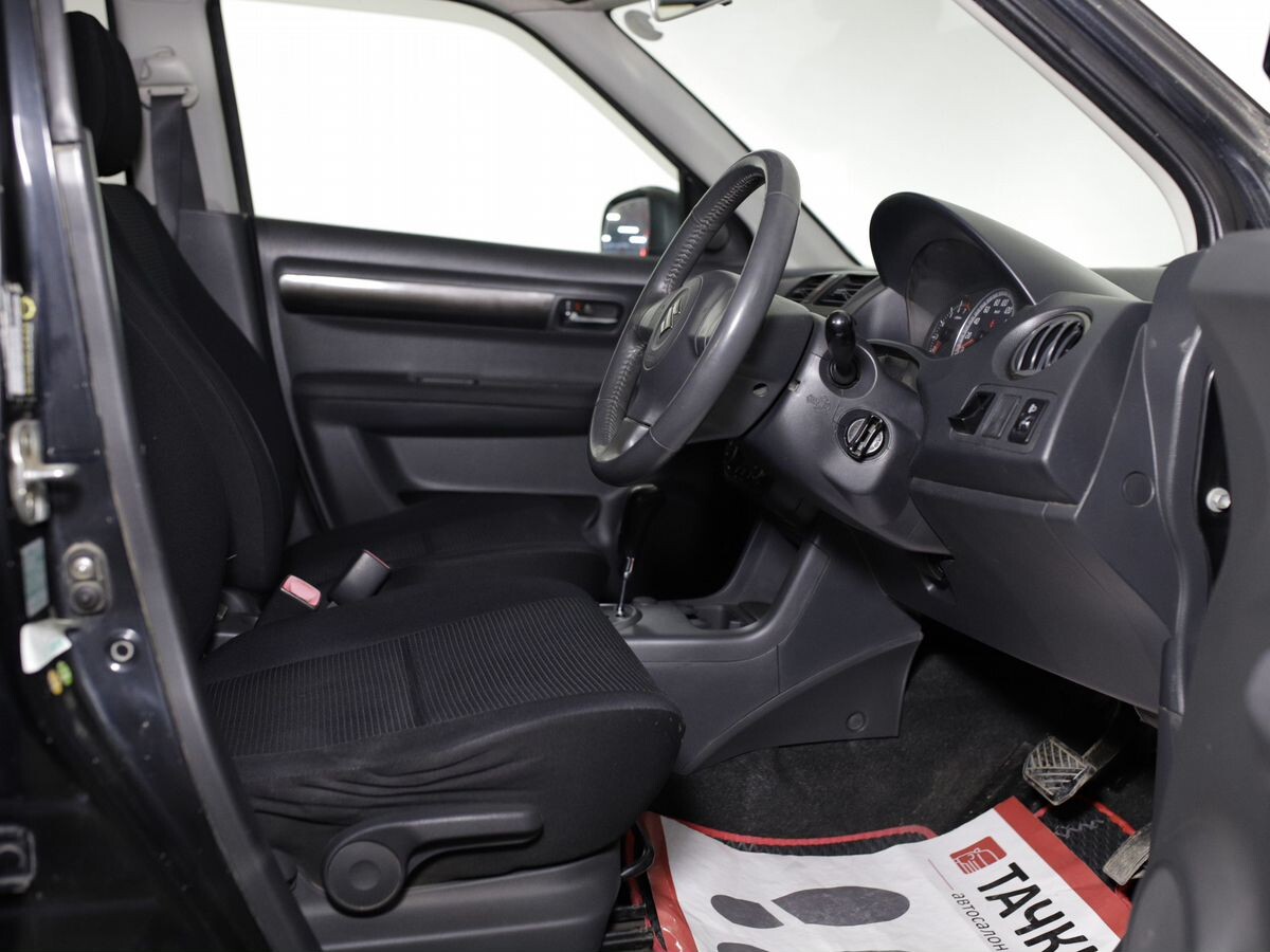 Suzuki Swift 2008 - фото автомобиля