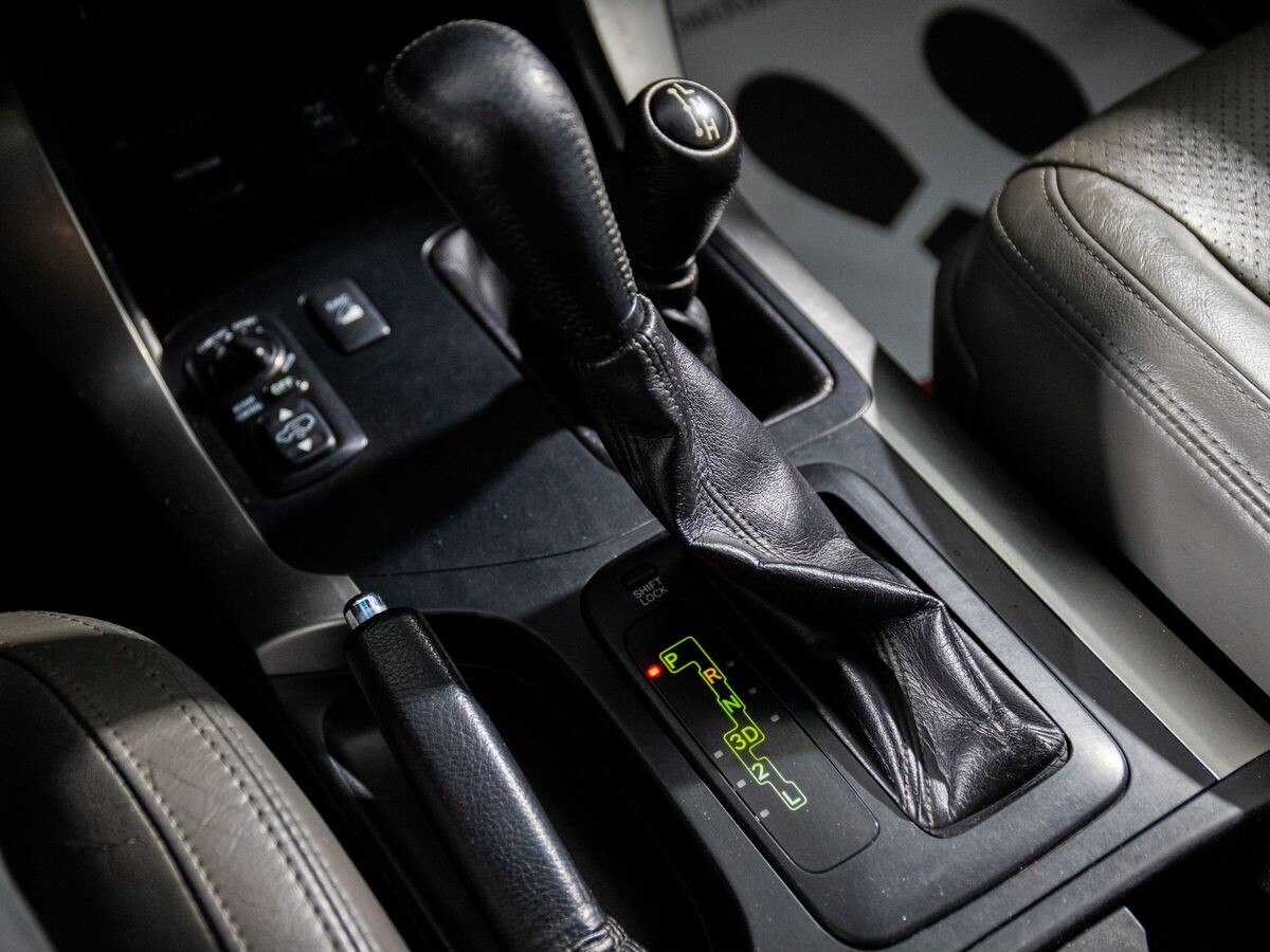 Toyota Land Cruiser Prado 2004 - фото автомобиля