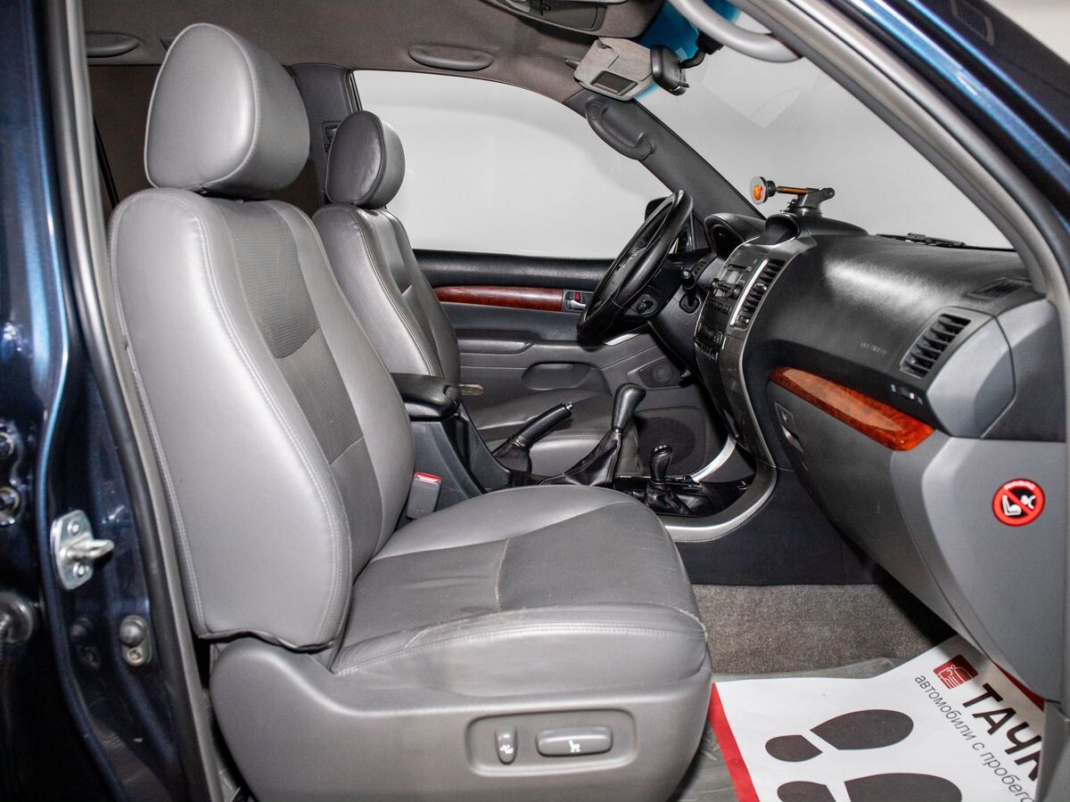 Toyota Land Cruiser Prado 2004 - фото автомобиля